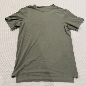 Green cotton lululemon men’s shirt